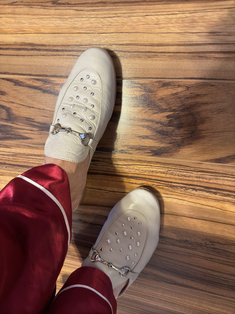 Papuci piele tip GUCCI,cu perle.
