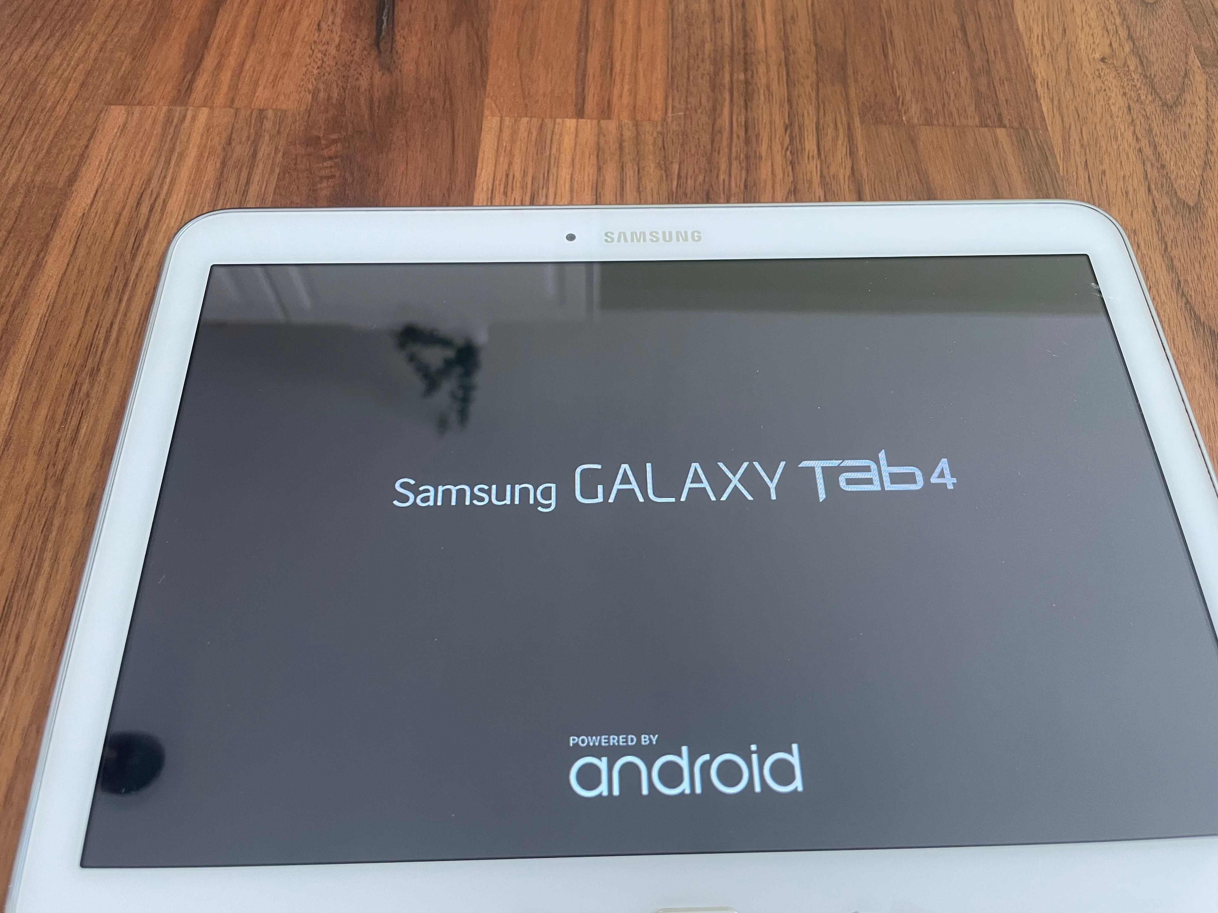 Таблет Samsung Galaxy tab 4