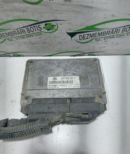 Calculator motor ECU 03D 906 032 C Volkswagen VW Polo a 4-a generatie