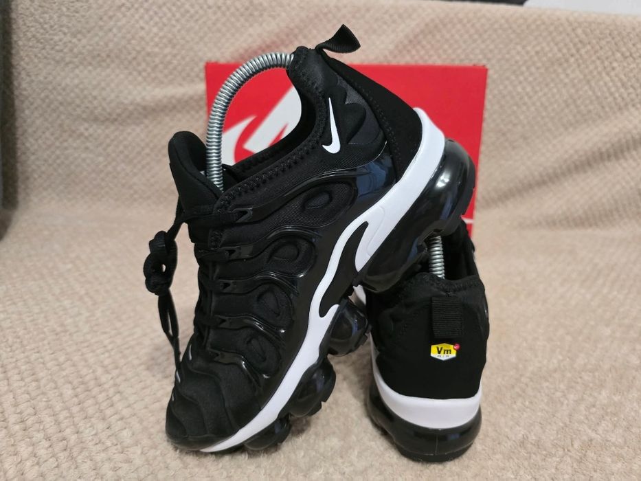 Nike Vapormax Plus nr 44 int 28 cm preț 350 lei