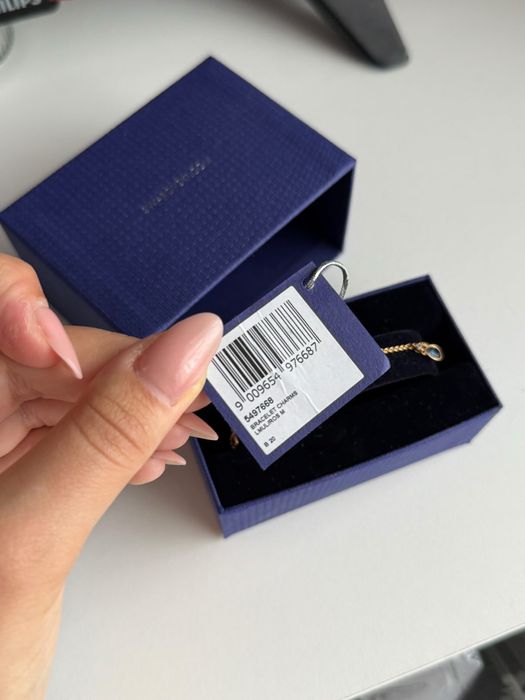Дамска гривна нова с етикет swarovski