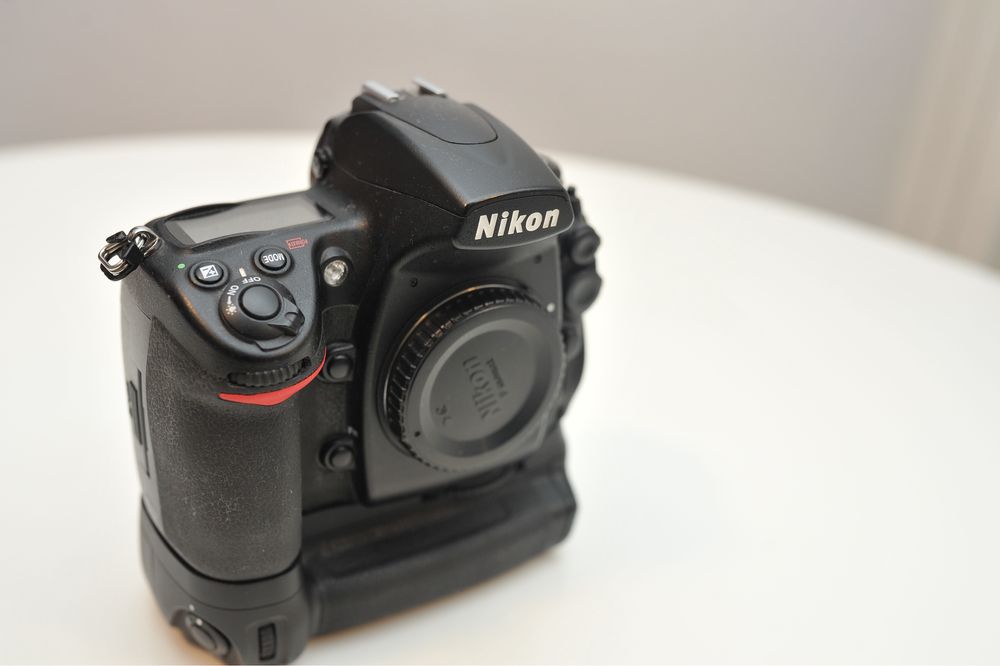 Nikon D700 Full Frame Fx