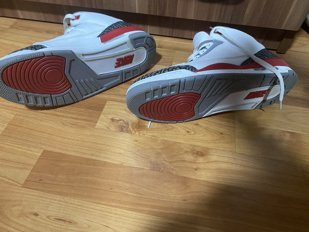 Vând Nike Air Jordan 3 Retro ‘Fire Red’ 2022