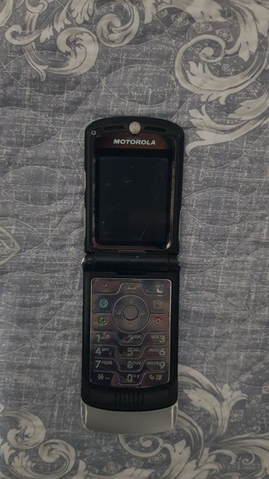 Motorola razr v3 sim