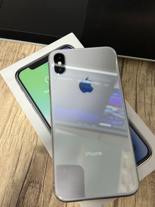 Iphone X sotiladi