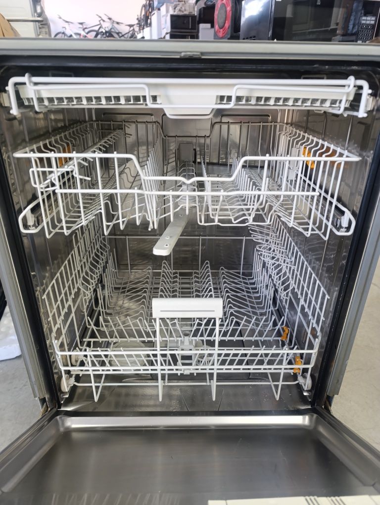 Съдомиялна за пълно вграждане Miele XXL 60см