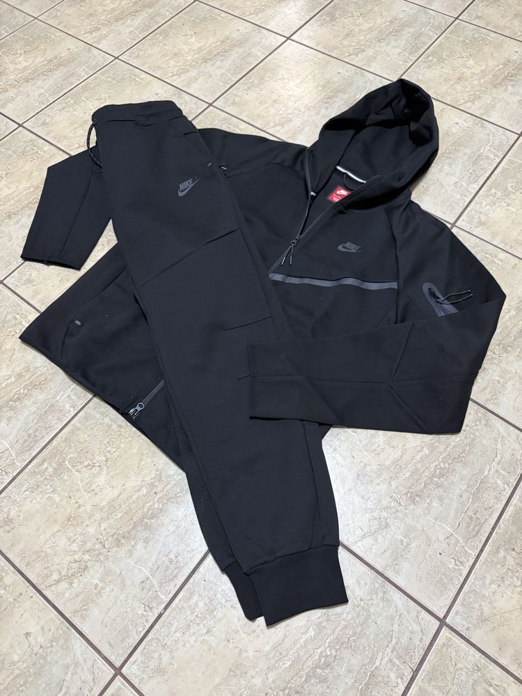 Trening Tech Fleece Nike marimea S,M, L, XL, XXL