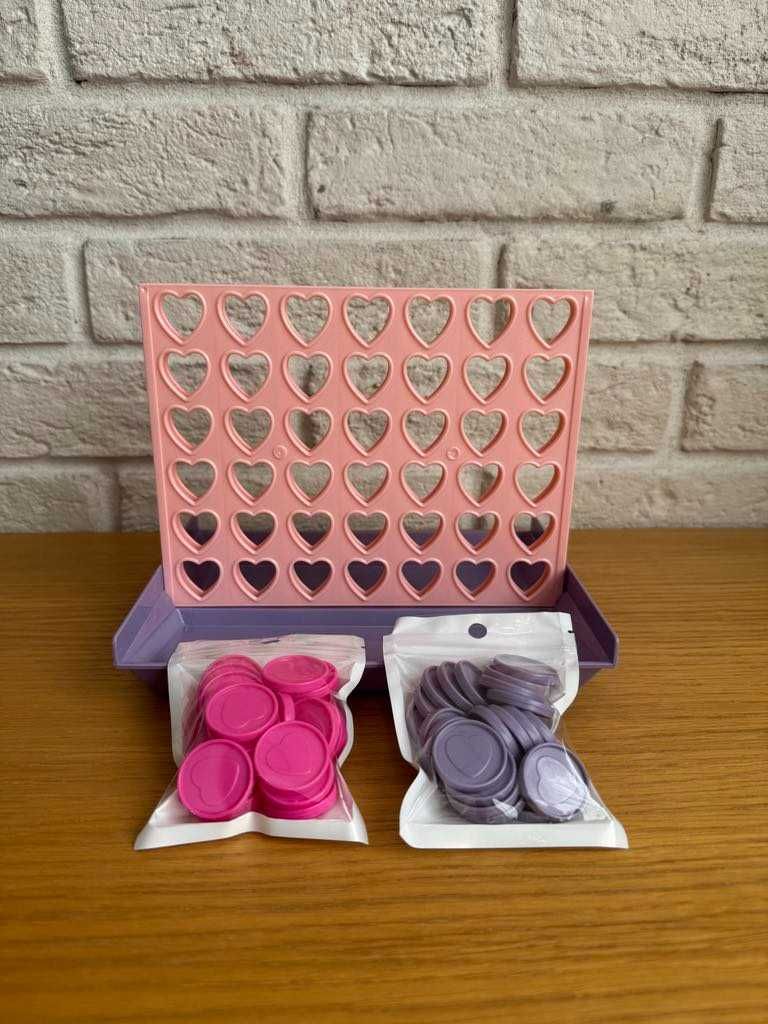 Игра Connect 4 – специална версия със сърчица