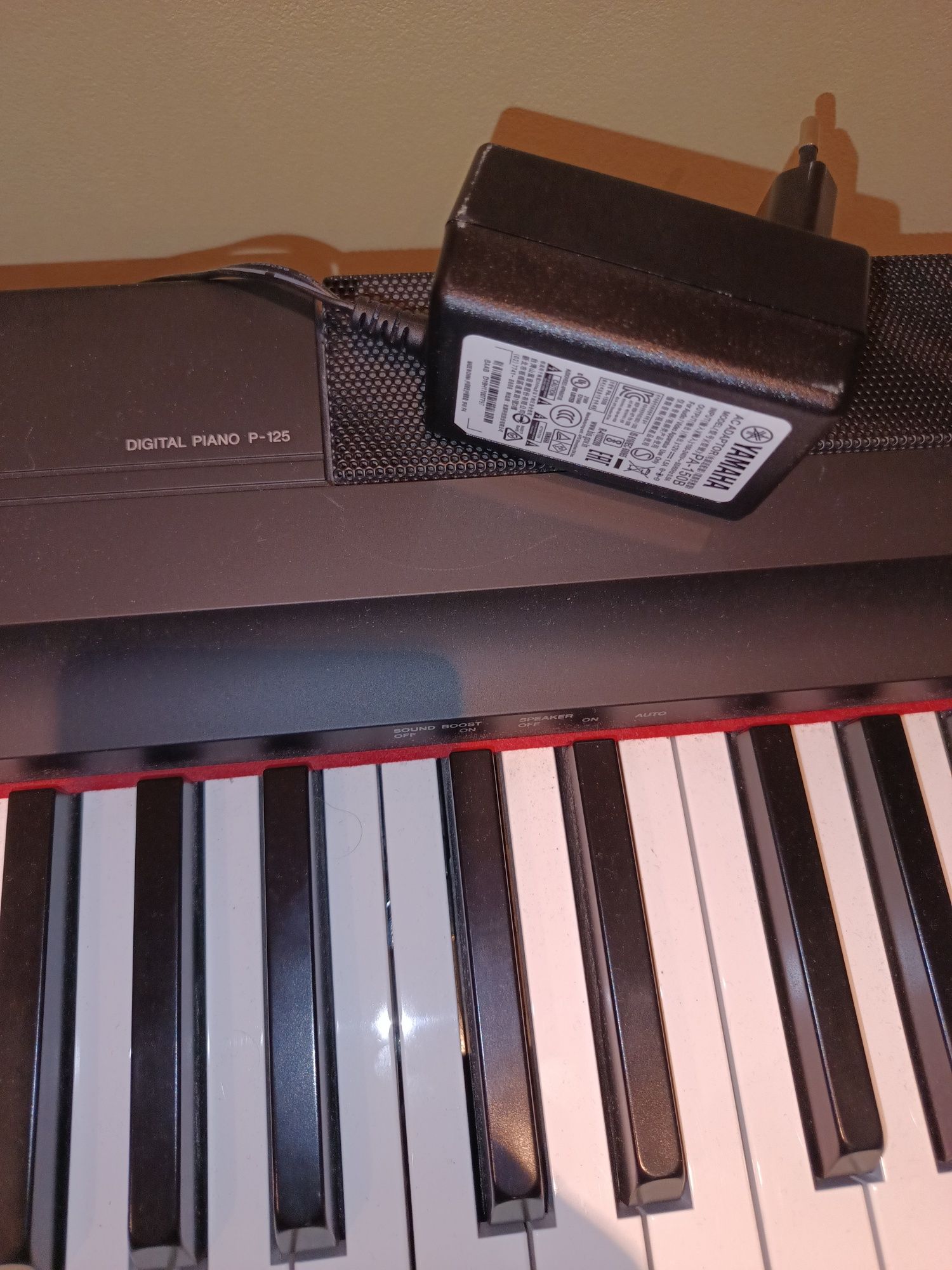 Пияно YAMAHA p-125