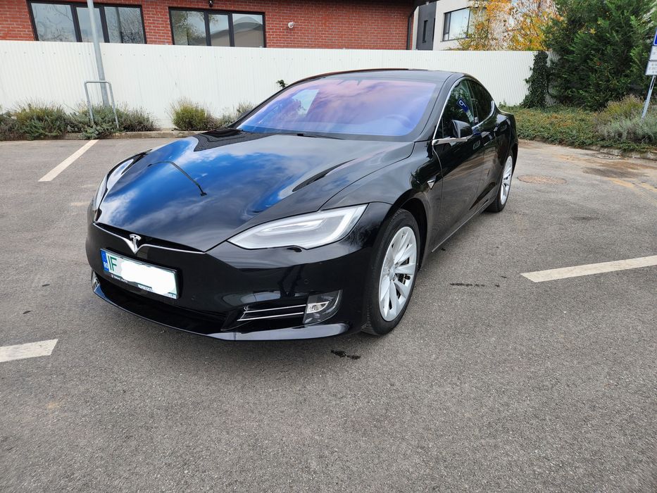 Tesla model s75 proprietar in acte viata baterie 91% schimb cu model X