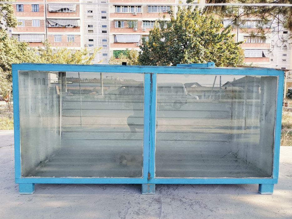 Akvarium sotiladi 400kg baliq sig'adi kotta akvaeium