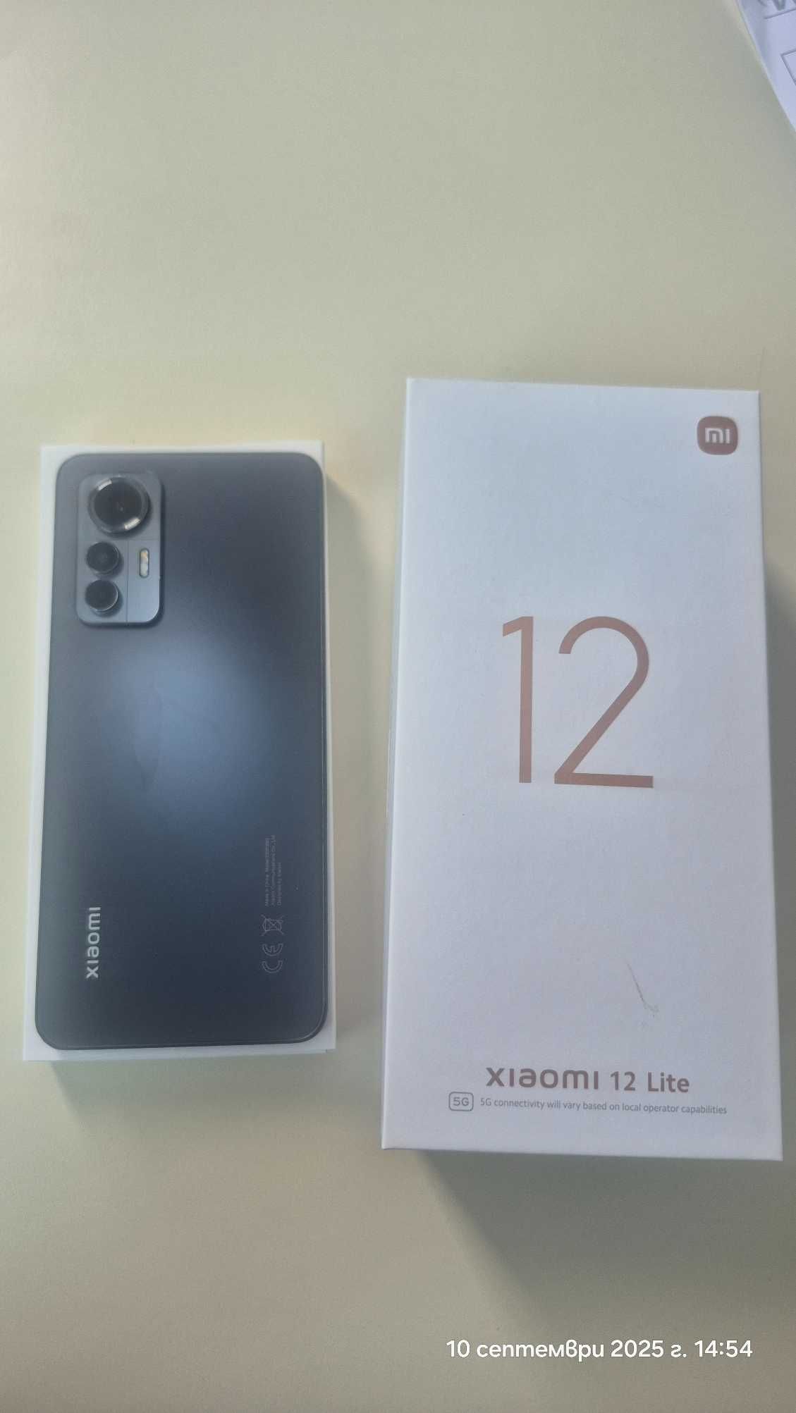 Продавам Xiaomi Mi 12 Lite - черен