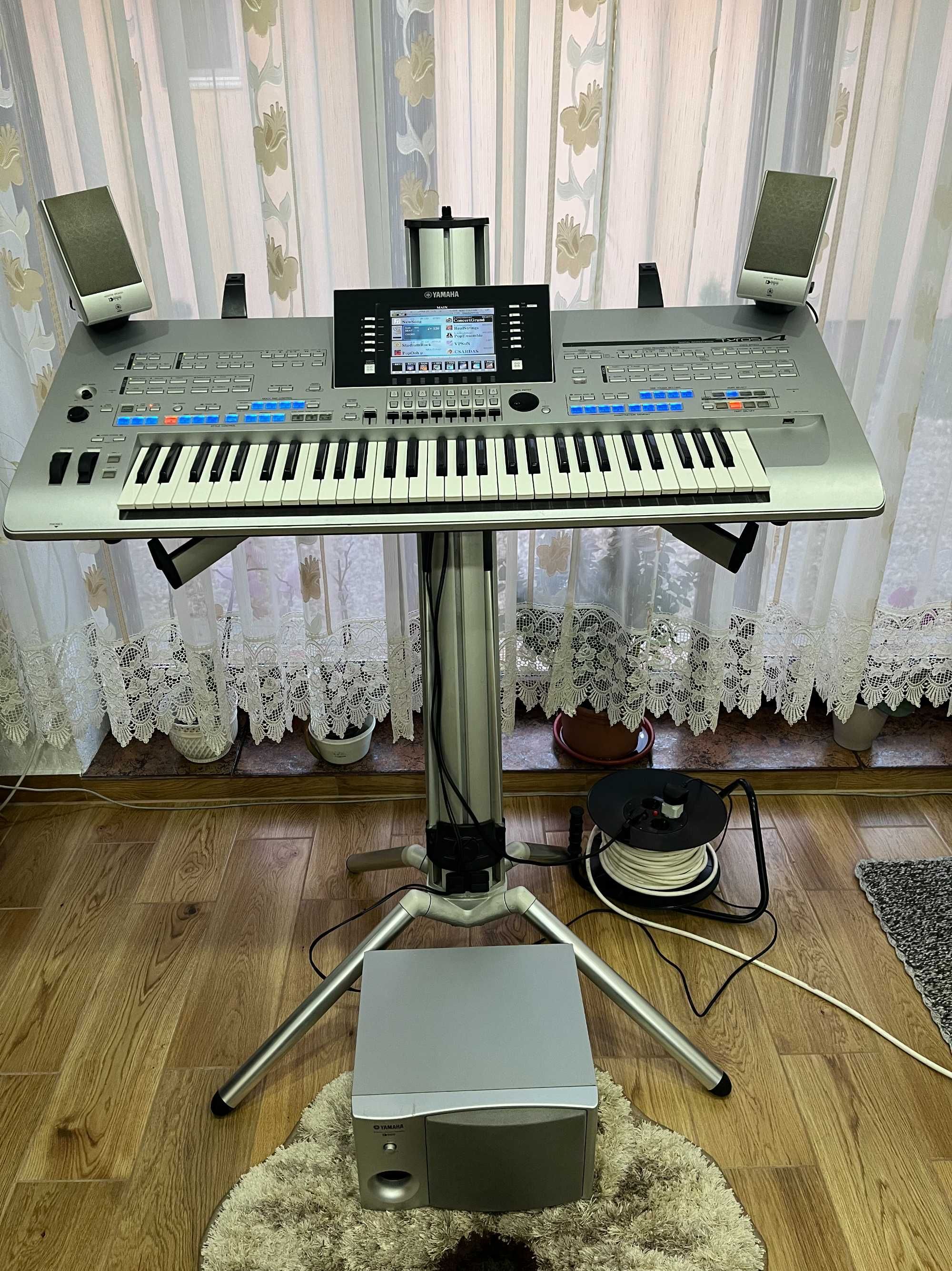 Yamaha Tyros 4 , cu TRS-M01