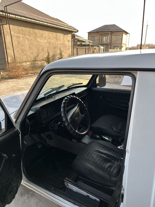 Продаю ваз 2107 vaz 2107 инжектор