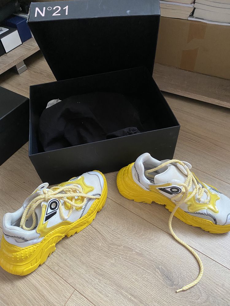 Adidași No 21 femei