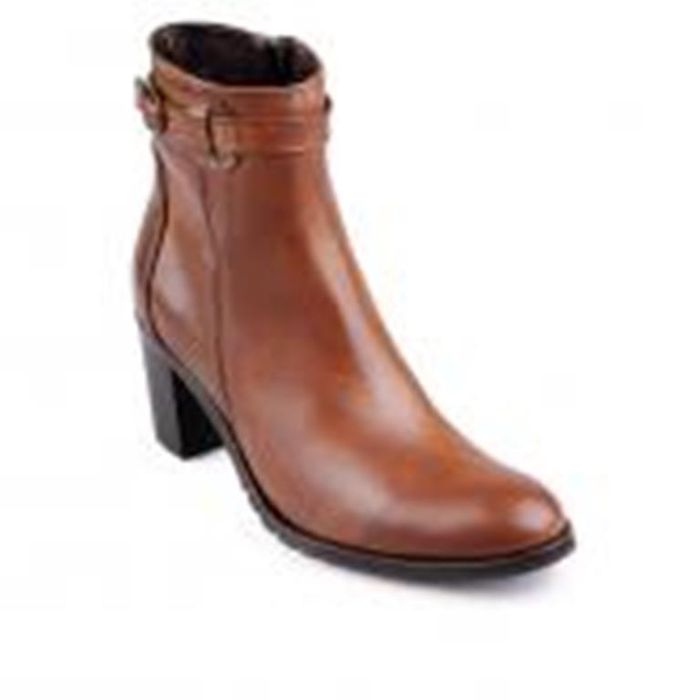 Зимни дамски ботуши от велур. Firetrap,внос от Англия
Изпълнени са във