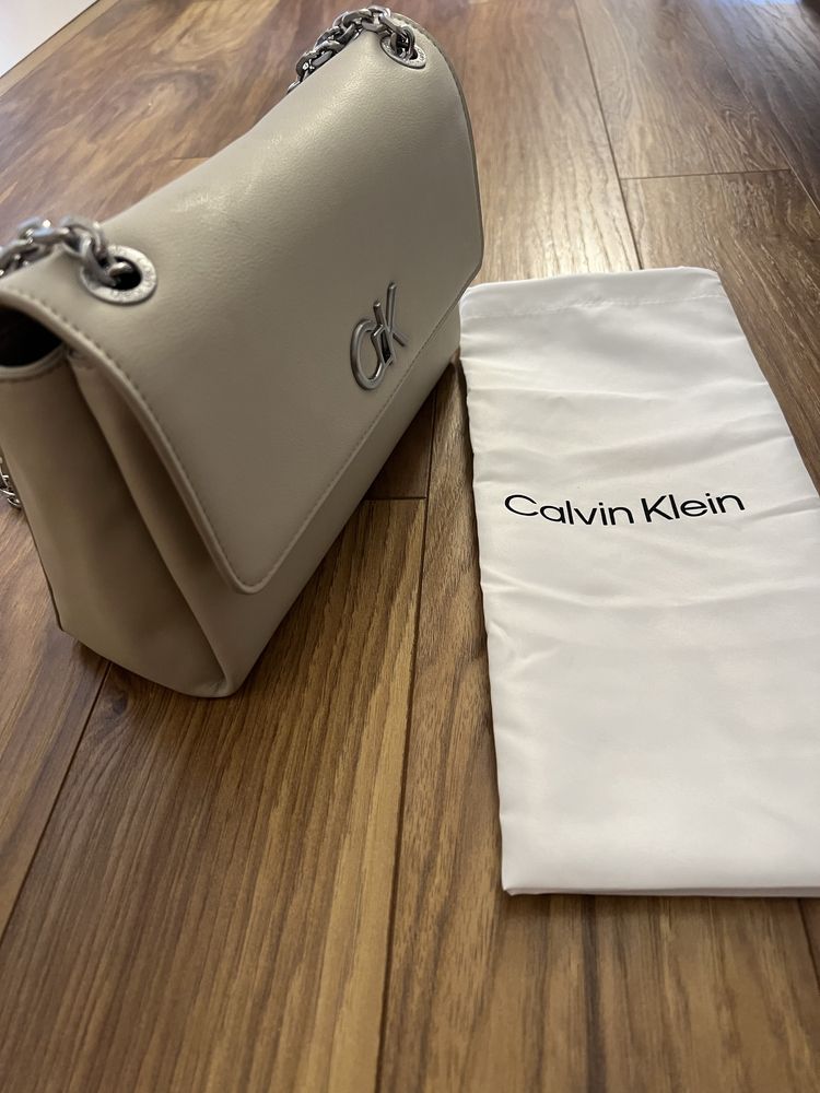 Дамска чанта Calvin Klein