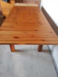Masa de 12 persoane din lemn