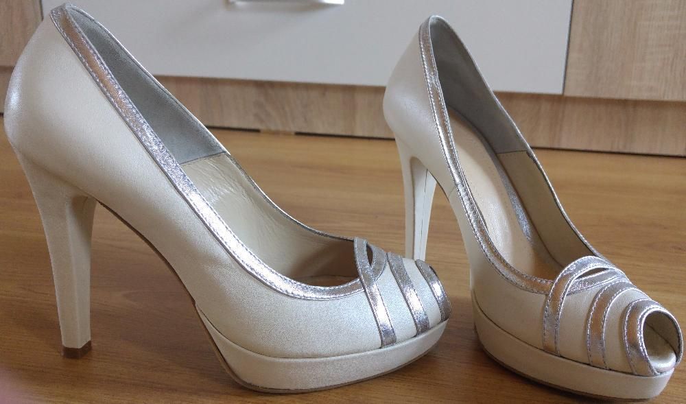 Pantofi hand made Yvettes marime 37