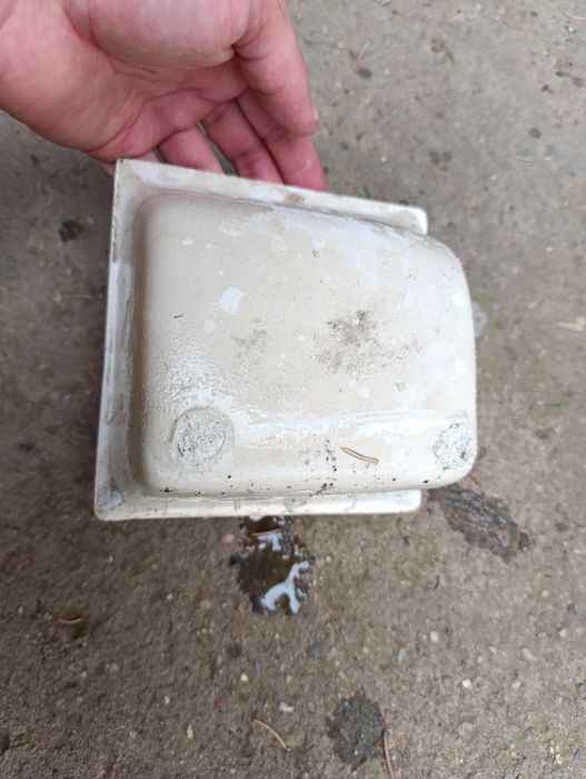 Стара порцеланова лавица за баня и сапунерка