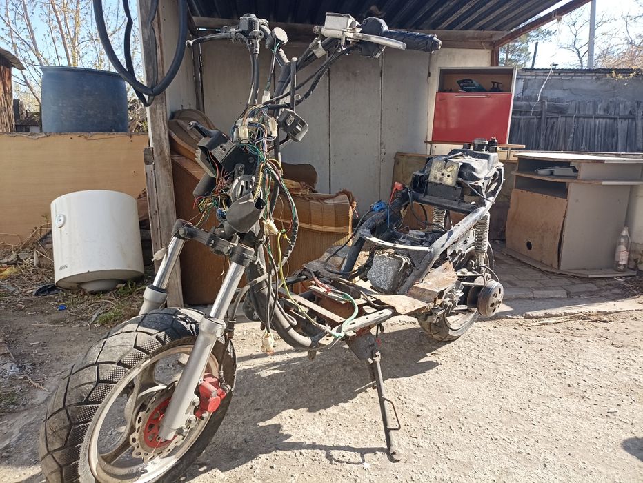 Продам скутер срочно