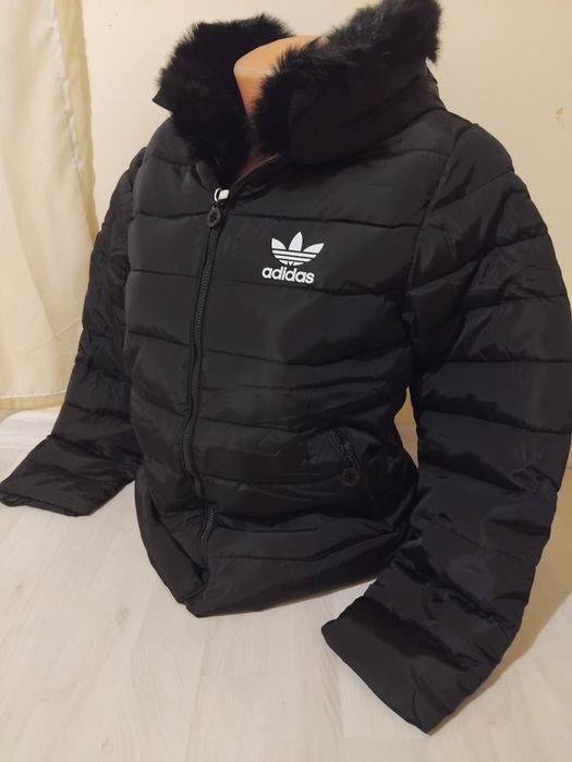 Geaca fete Adidas.