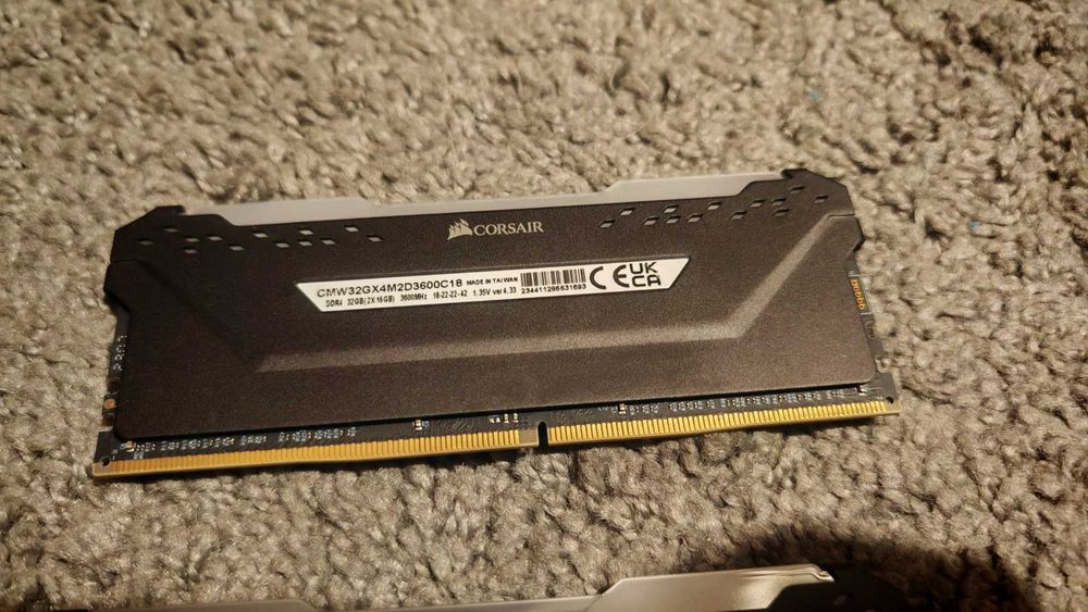 Рам памет Corsair Vengeance RGB PRO 32GB (2x16GB) DDR4 3600MHz