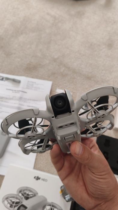 Vând dronă DJI NEO cu 2 baterii, filtre și husa pt baterii
