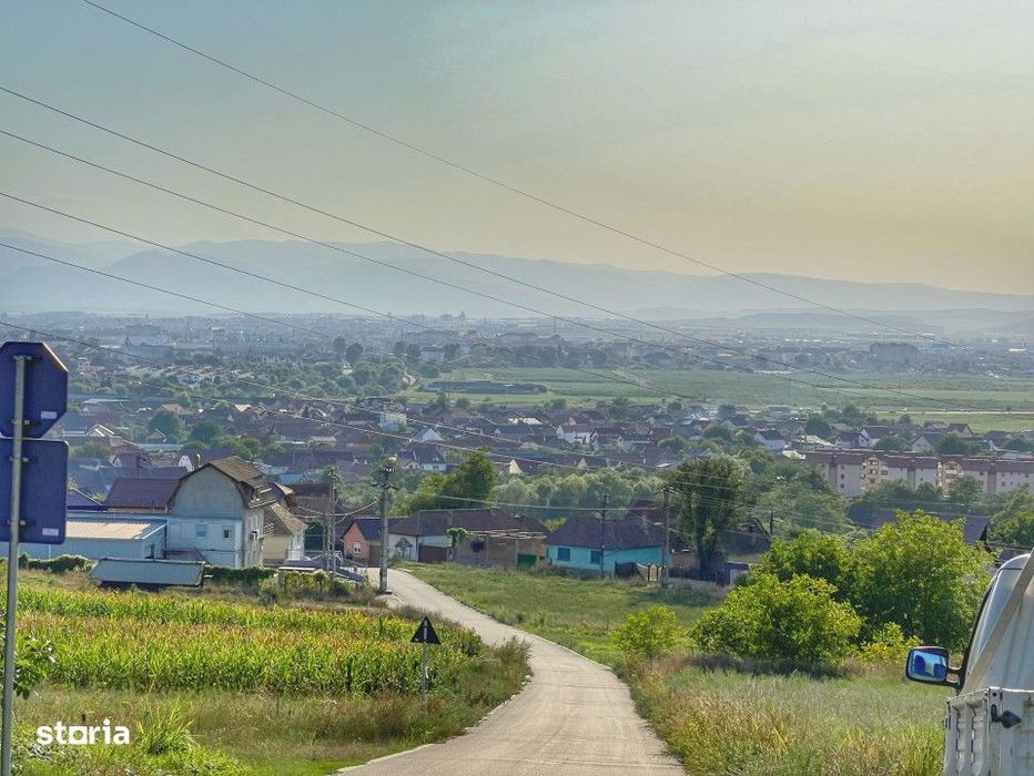 Teren intravilan- Urbanism- Utilitati-Zona Gusterita