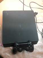 продам PS4 Slim 500 гига в хорошом состояние без минусев