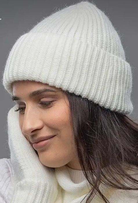 Шапки разные новые