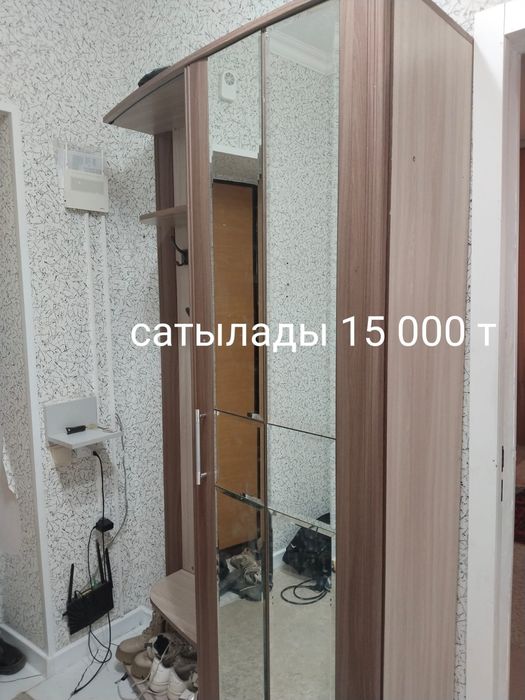 Шкаф сатылады прихожкага