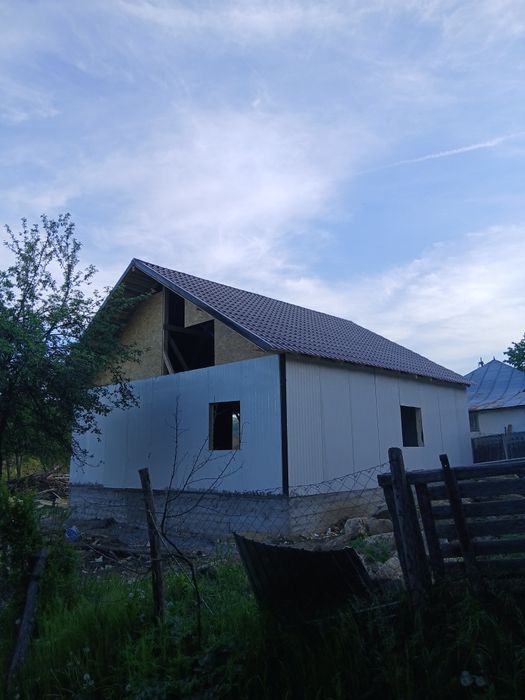 Vând fac case din containere modulare