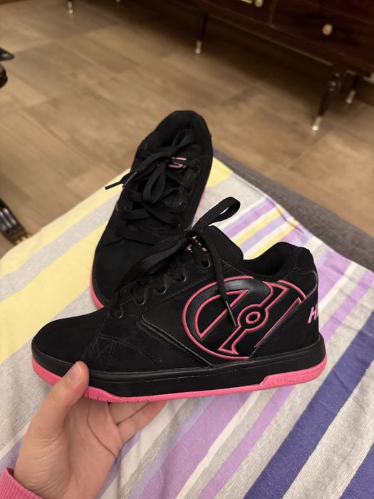 Продам кроссовки-ролики фирмы Heelys для девочки американские