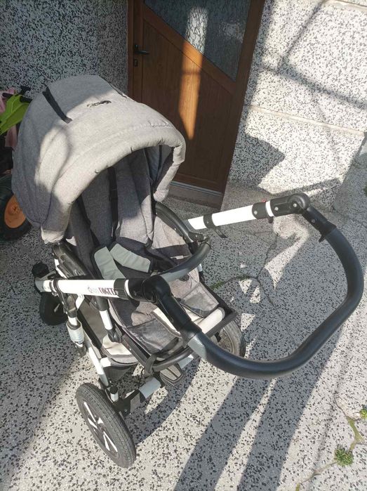 Детска количка 2 в 1,с минимални следи от употреба,има чанта,дъждобран