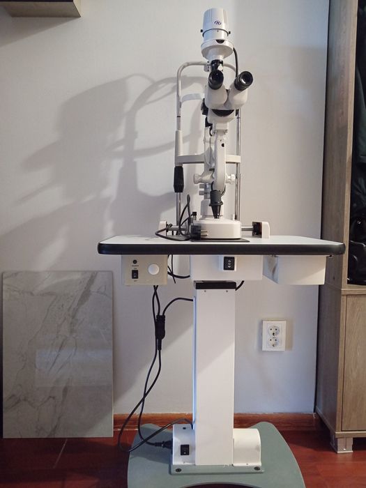 Продам лампу щелевую. Идеальное состояние [новая] slm-2er 2024г/в