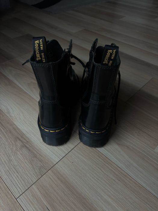 Dr Martens bocanci, culoare: negru, sireturi: pascal
