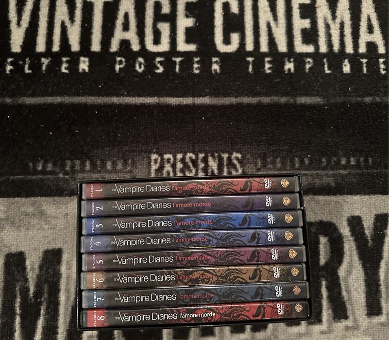 Film Serial The Vampire Diaries DVD Box Set Seasons 1-8 Original