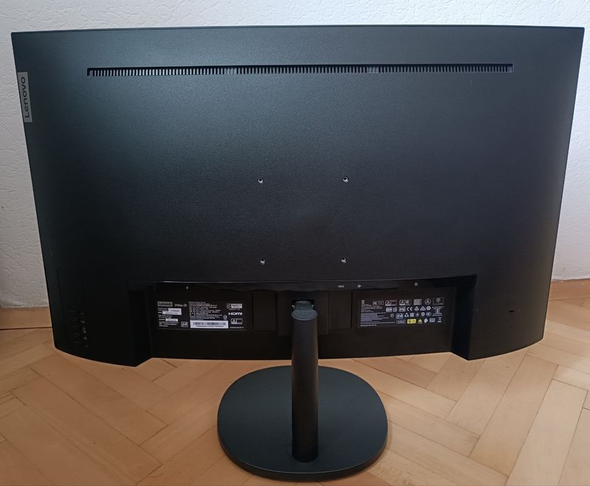 Монитор Lenovo 32 инча