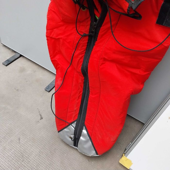 НАЙ ДОБРАТА ОФЕРТА Charly Затворена СБРУЯ + Парашут за парапланер