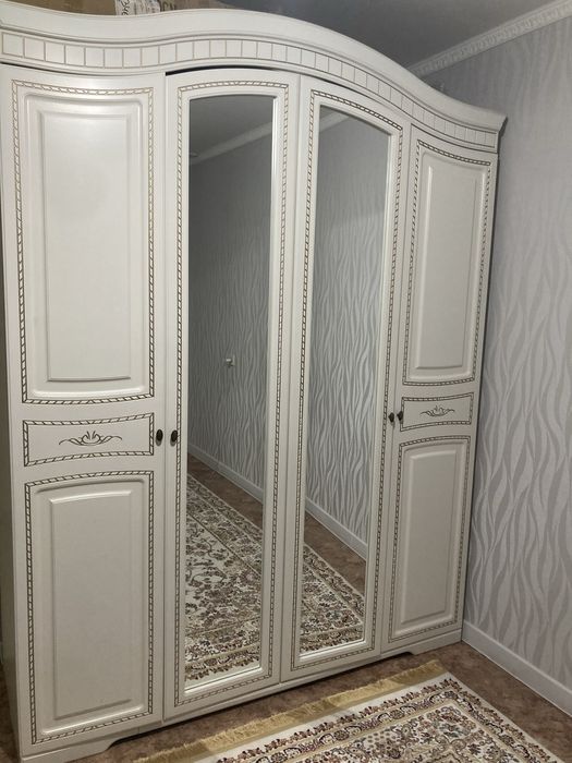 Продам комплект мебели для спальни