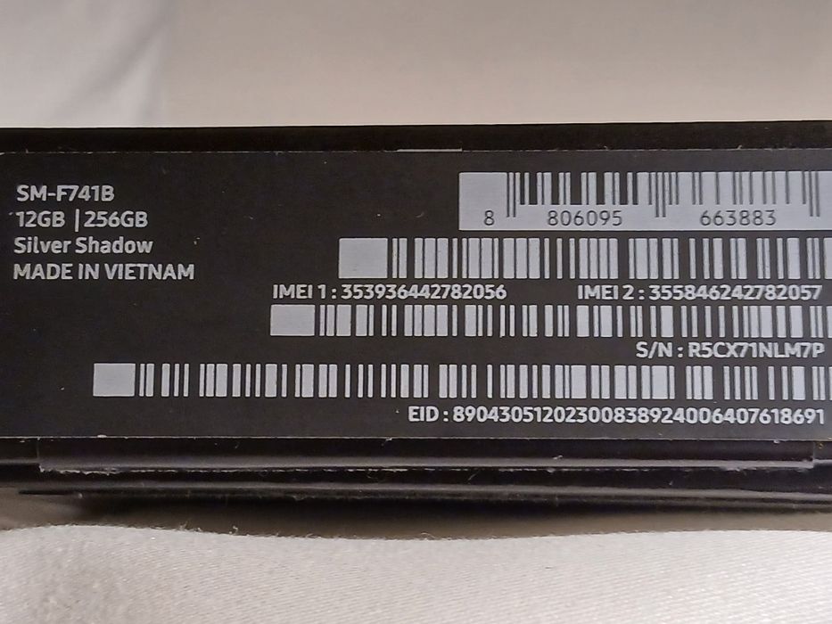 Samsung Galaxy Z Flip 6, 12GB RAM, 256GB, 5G, Silver Shadow