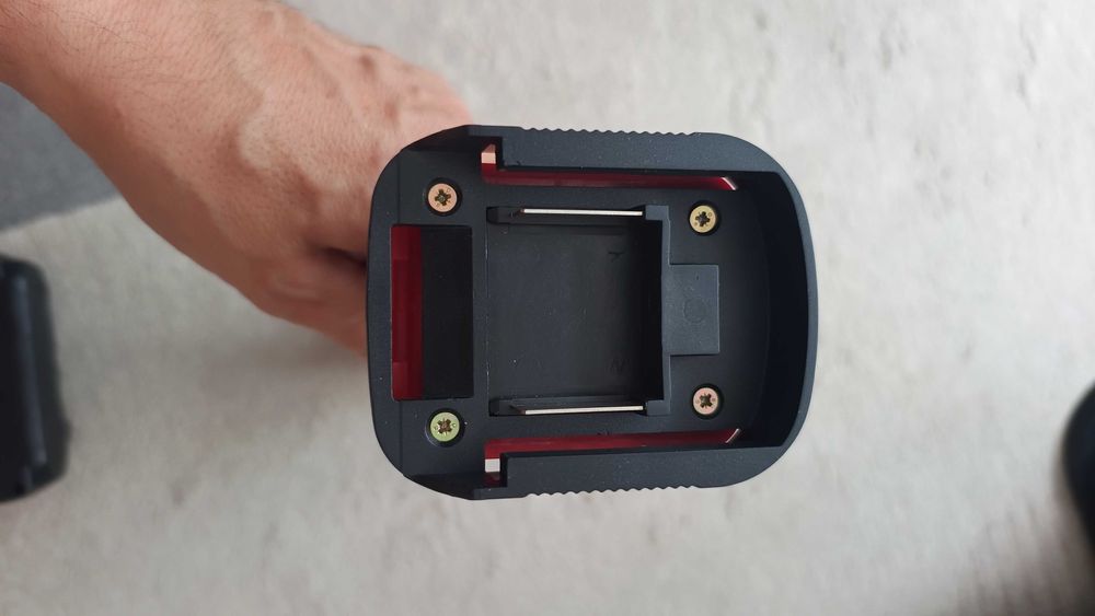 Fierastrau oscilant multirol FERM cu adaptor baterie Makita