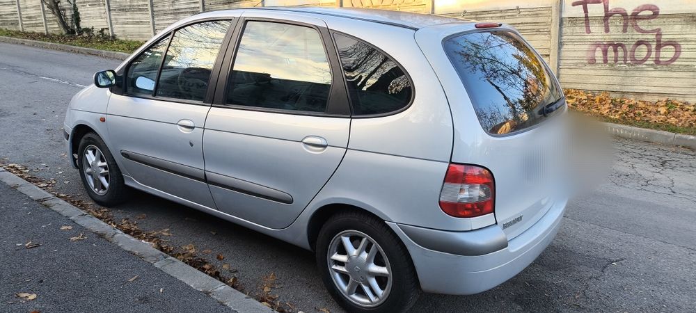Renault megan scenic 1.6 benzina cu cutie de viteza automata 2002