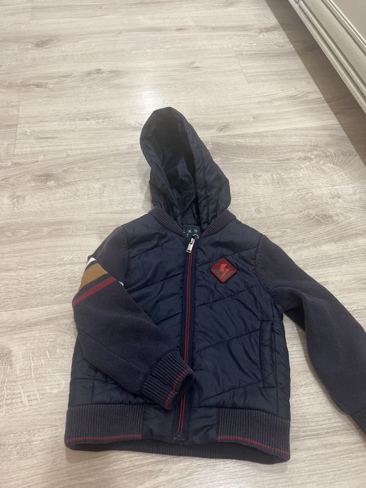 Продам детскую курточку брендовую