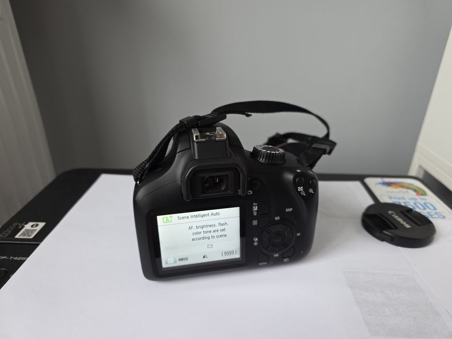 Aparat foto DSRL Canon 4000D Cu Obiectiv E-FS 18-55mm Stare Excelenta