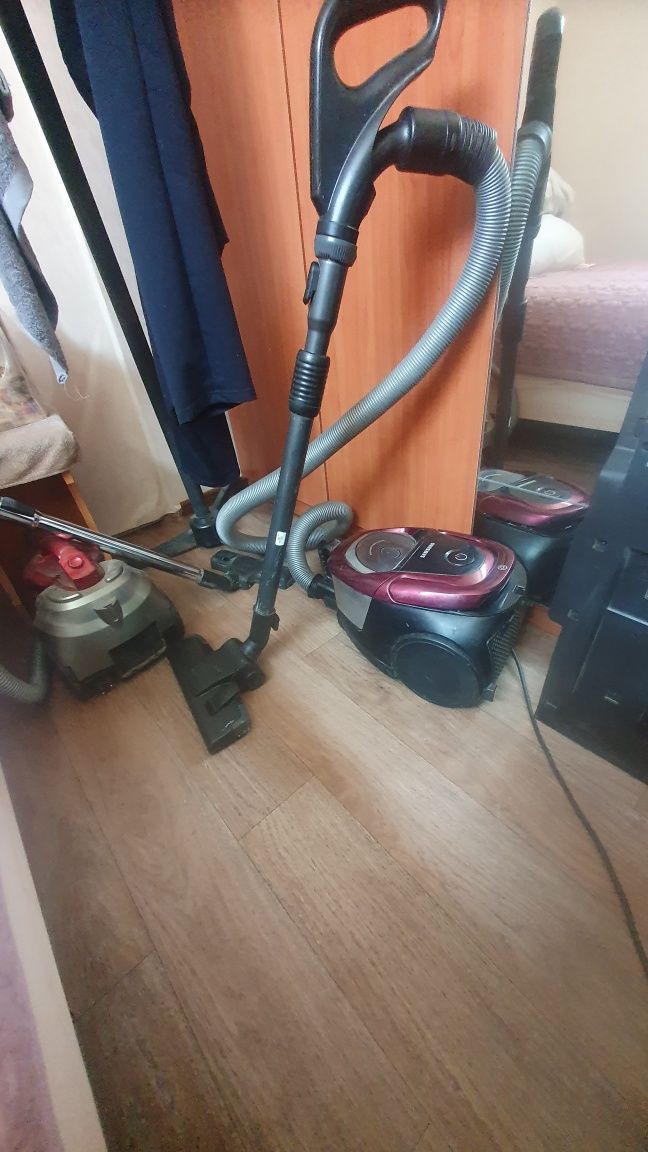 Продаю   пылесос
