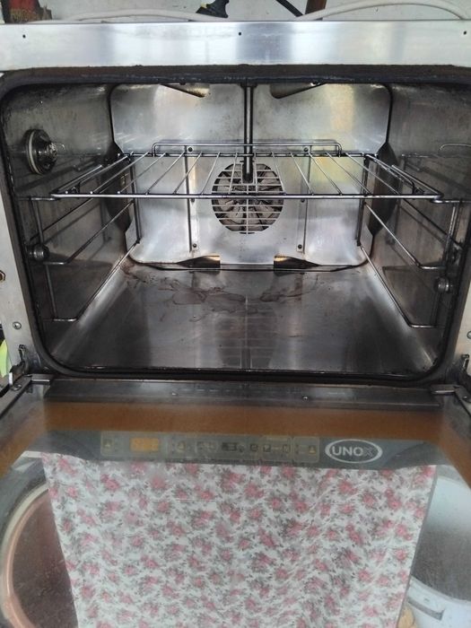 Професионален конвектомат Unox