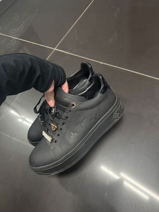 Дамски обивки Louis Vuitton