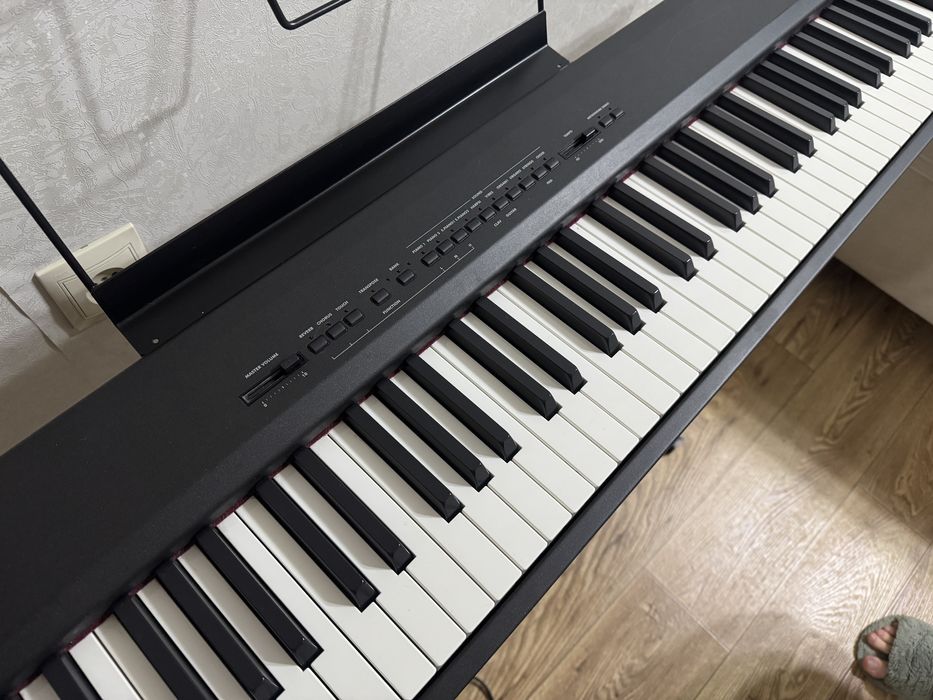 KORG SP-200 цифровое пианино